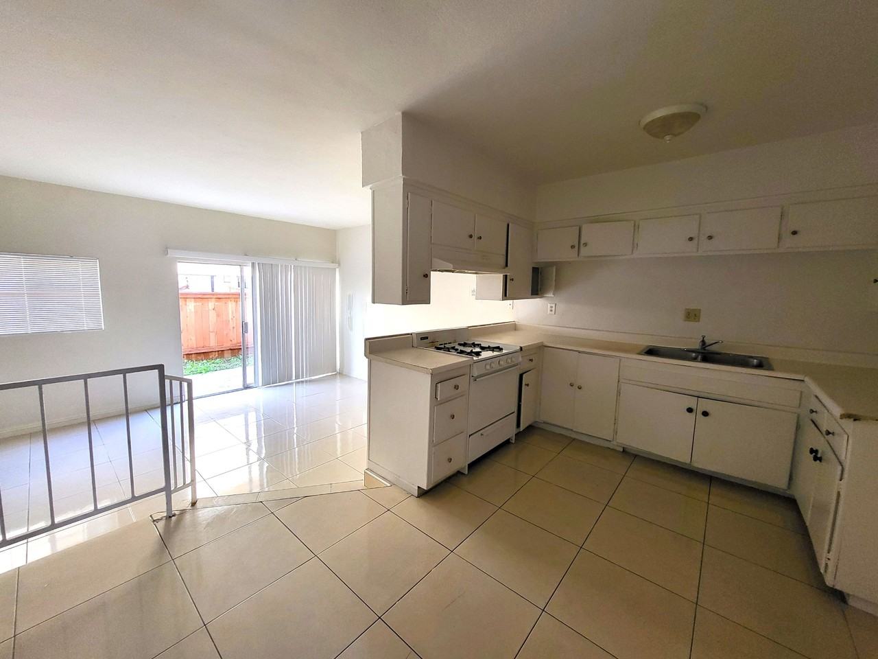 13115 Cypress St #15 - Photo 4 of 8