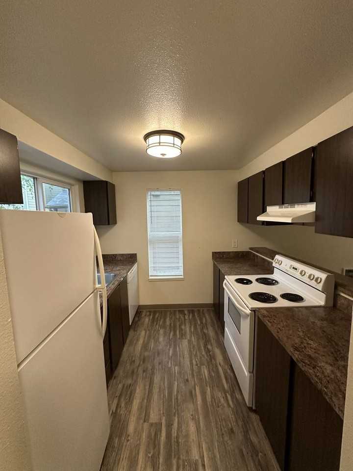 530-Elmwood Village - Photo 3 of 18