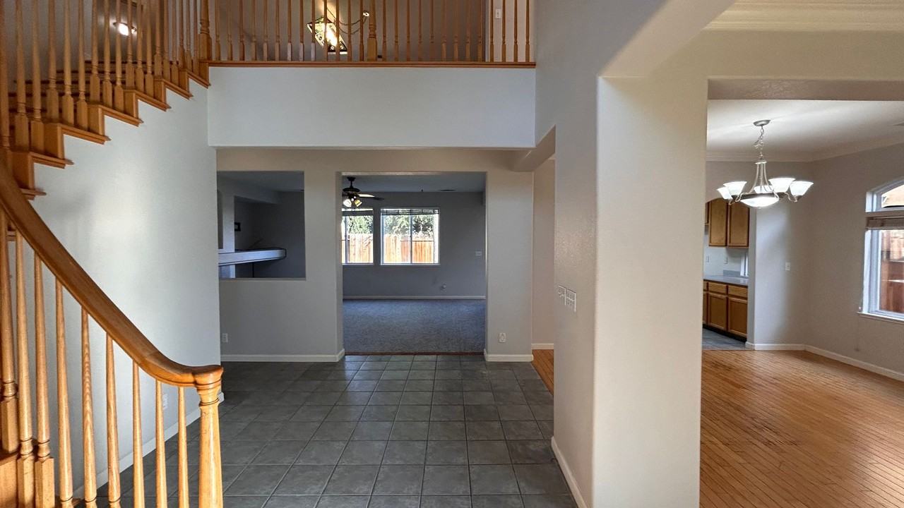5325 Countrystone Dr - Photo 2 of 34