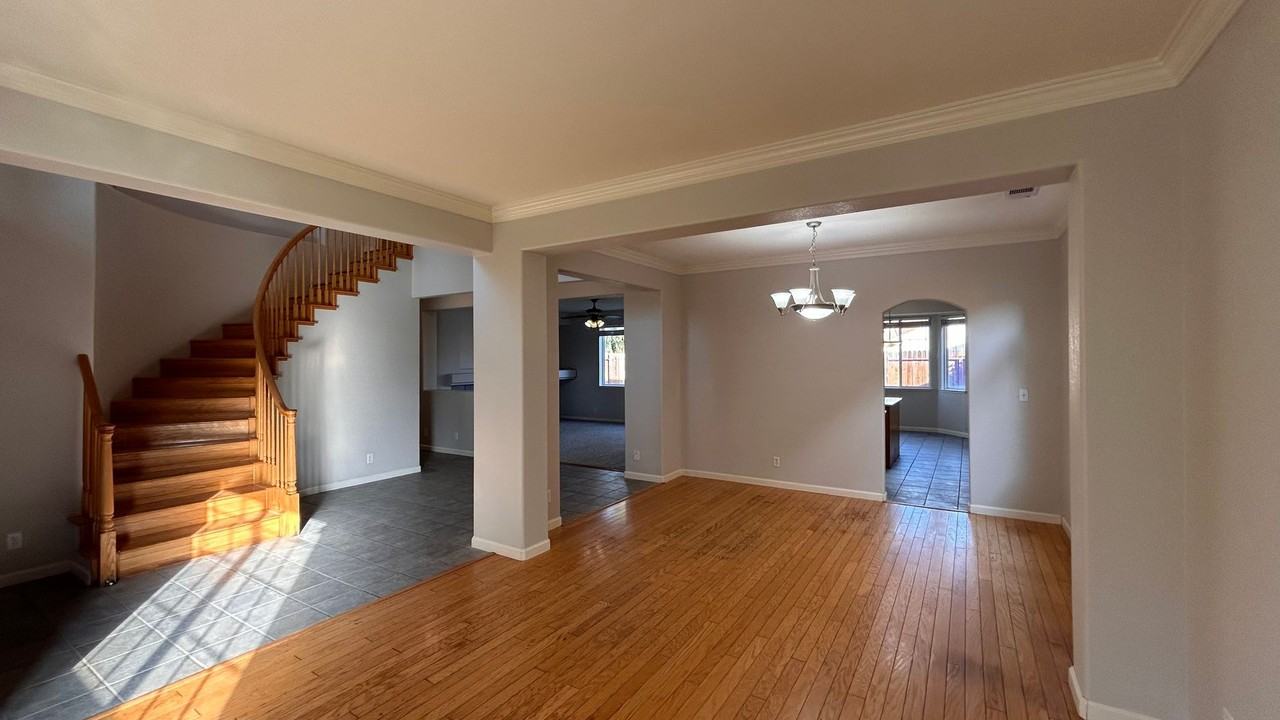 5325 Countrystone Dr - Photo 4 of 34