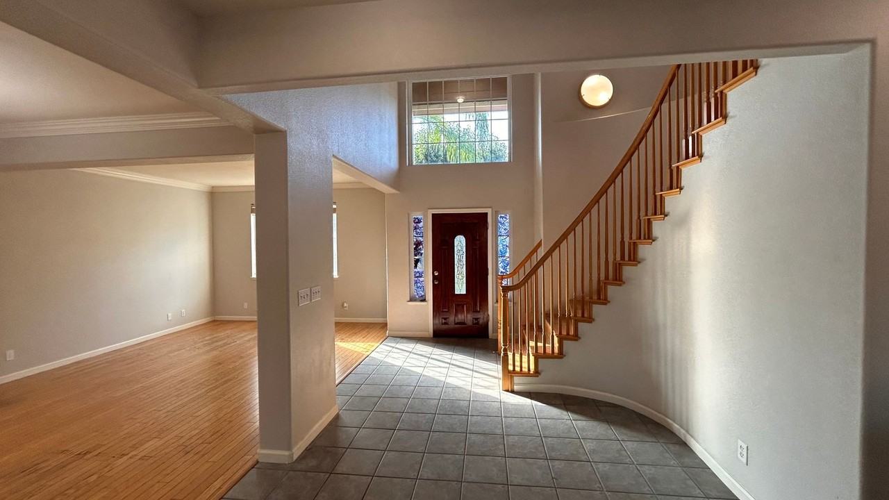 5325 Countrystone Dr - Photo 5 of 34