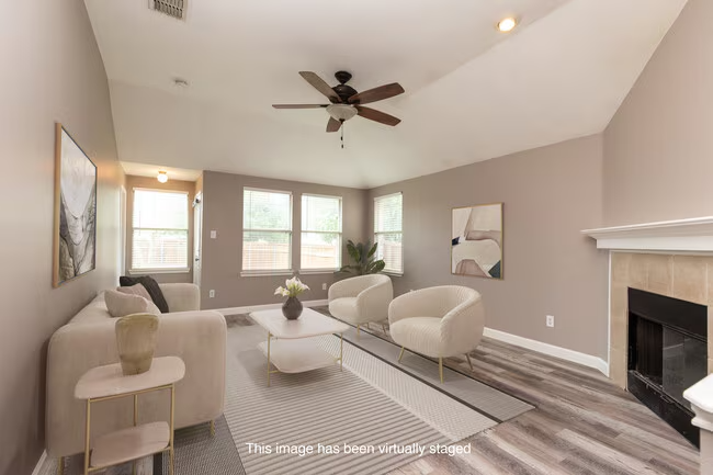 2109 Hanakoa Falls Dr - Photo 3 of 20