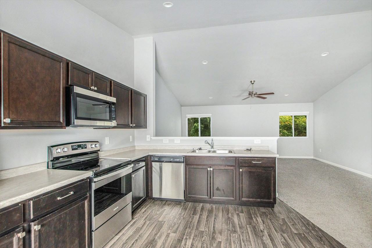 72316 Beacon Ct - Photo 6 of 28