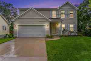 featured image of 2414 View Ln