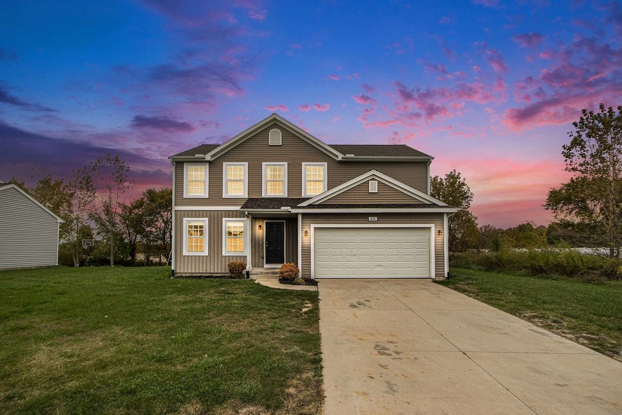 651 E North St - Photo 2 of 26