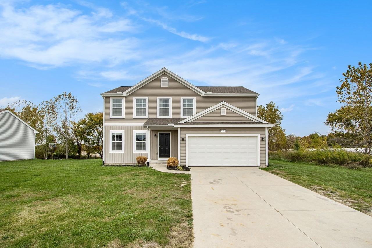 651 E North St - Photo 3 of 26