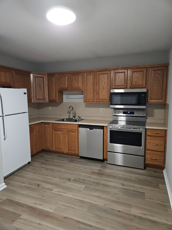 491 Falls Ave - Photo 2 of 12