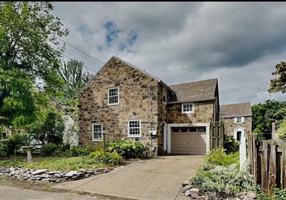 featured image of 4 Laurel Vlg