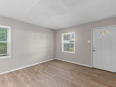 332 Cameron Road - Photo 3 of 18