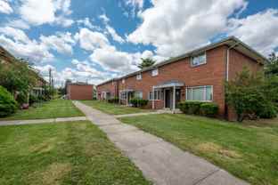 800 Harrisburg Pike - Photo 1 of 1