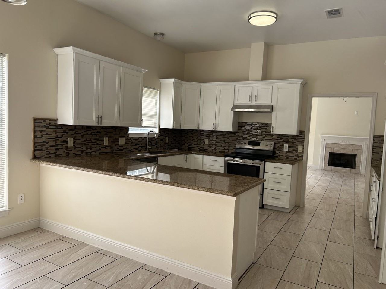 23983 Terrace Ave - Photo 4 of 27