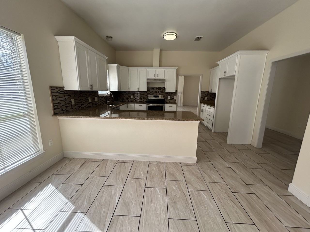 23983 Terrace Ave - Photo 7 of 27