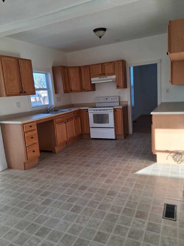 518 E Mitchell St - Photo 3 of 11