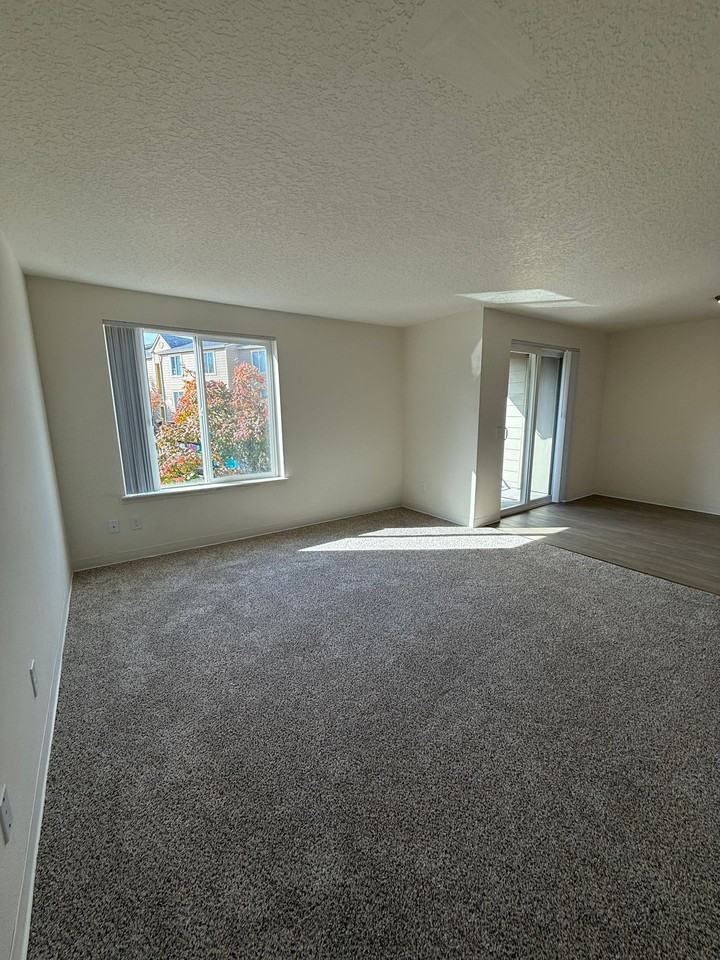 Rockwood Station - Photo 6 of 9