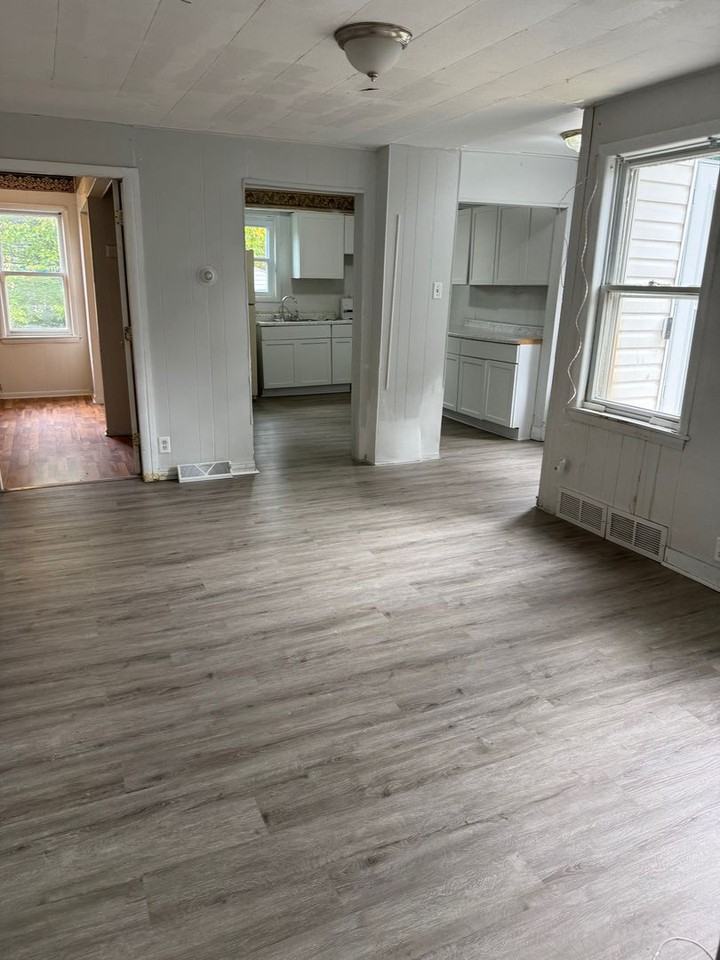 1212 59th St - Photo 2 of 8