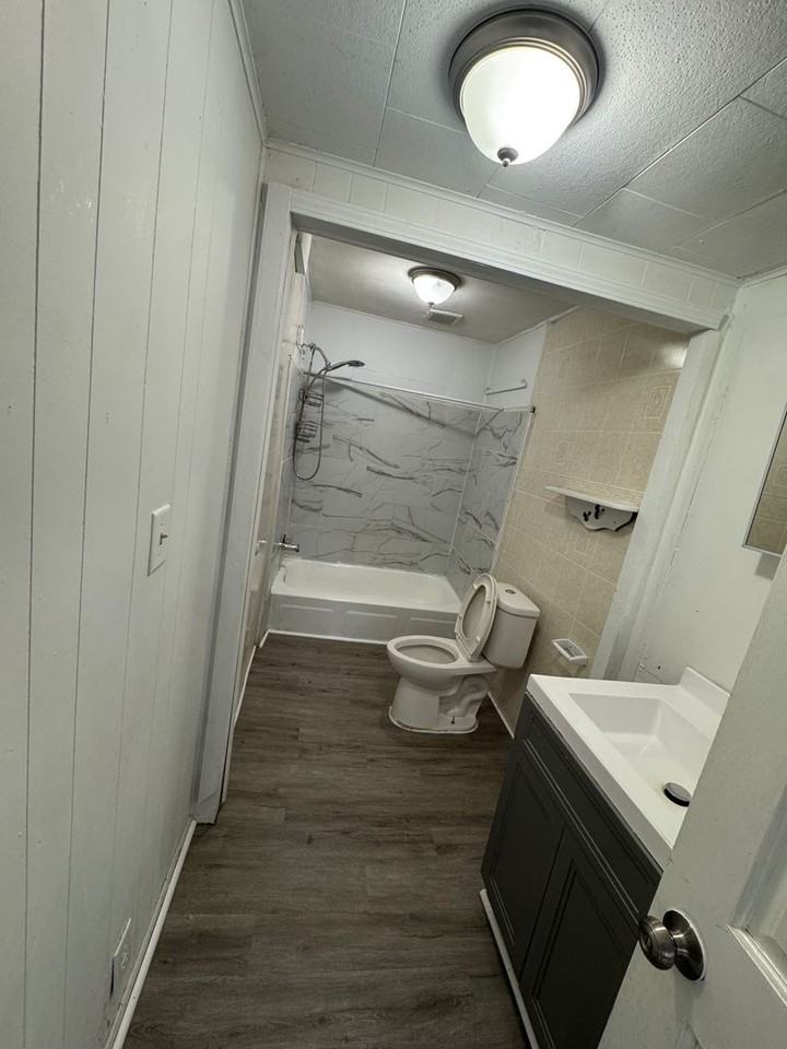 1212 59th St - Photo 4 of 8