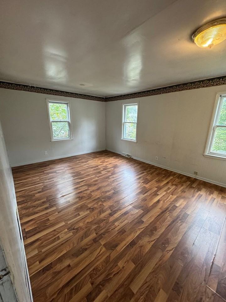 1212 59th St - Photo 5 of 8