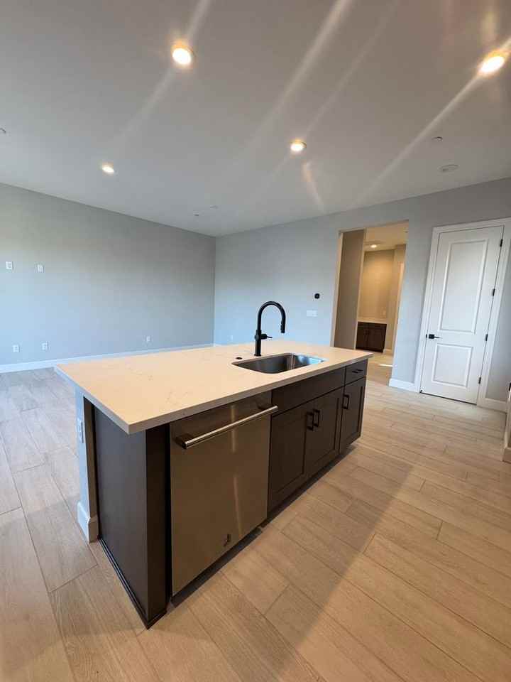 1521 Golf Club Drive - Photo 7 of 50