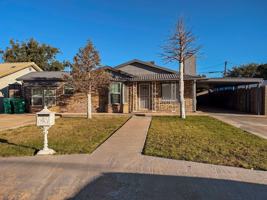 featured image of 910 W Taylor Ave