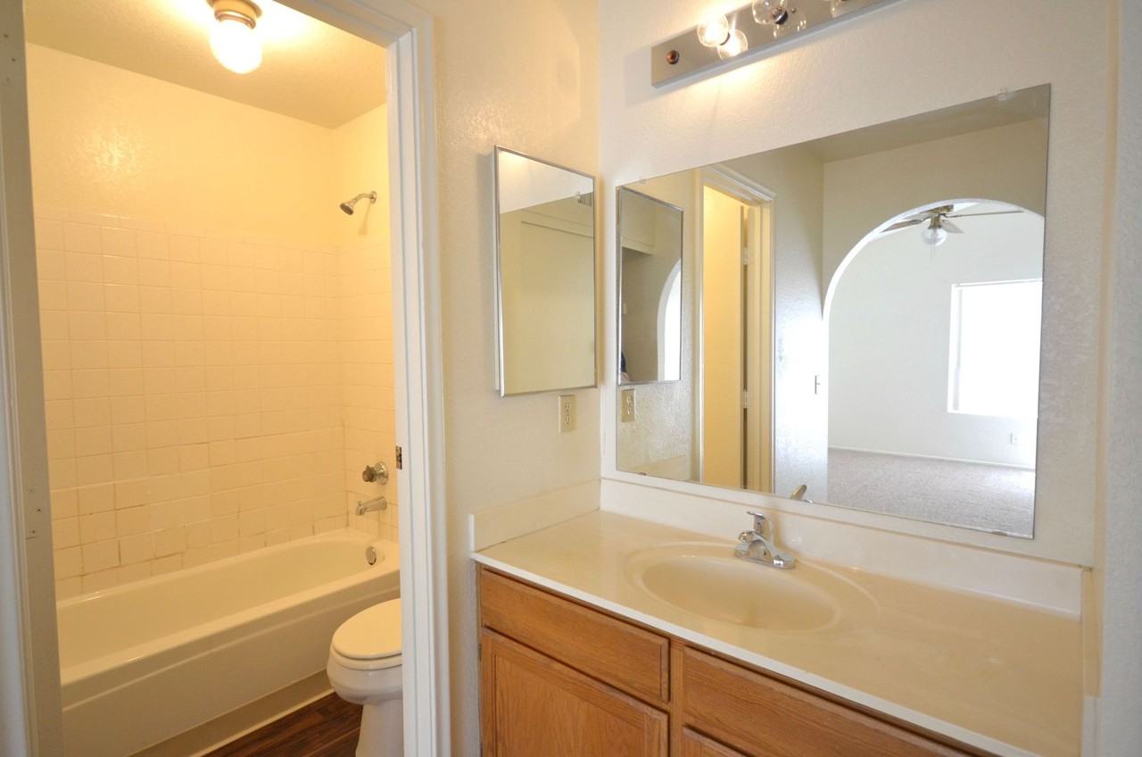 3923 Denver Street - Photo 7 of 14