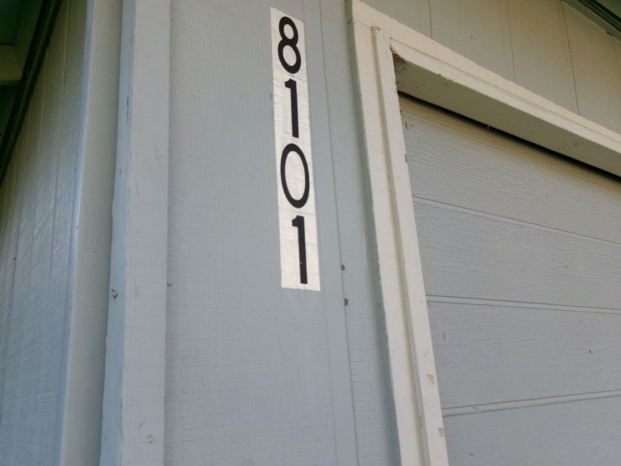 245 245 STRATHAVEN & 8101 LAN ARK - Photo 2 of 12