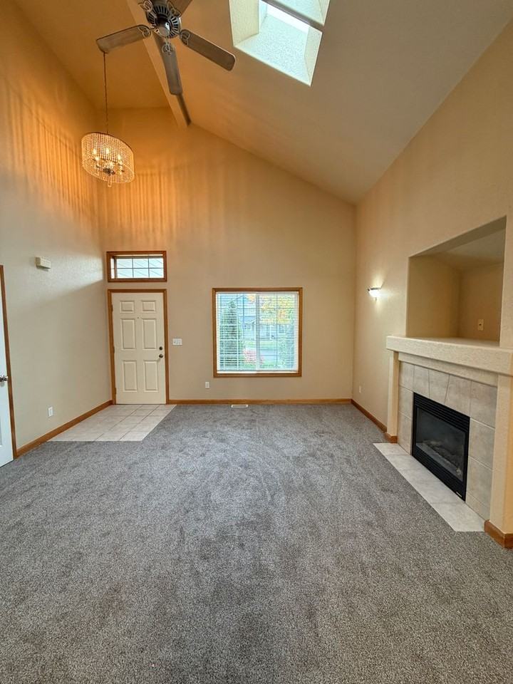 2914 Campus Prairie Loop Ne - Photo 3 of 18