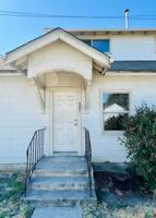 featured image of 325 W 4th St