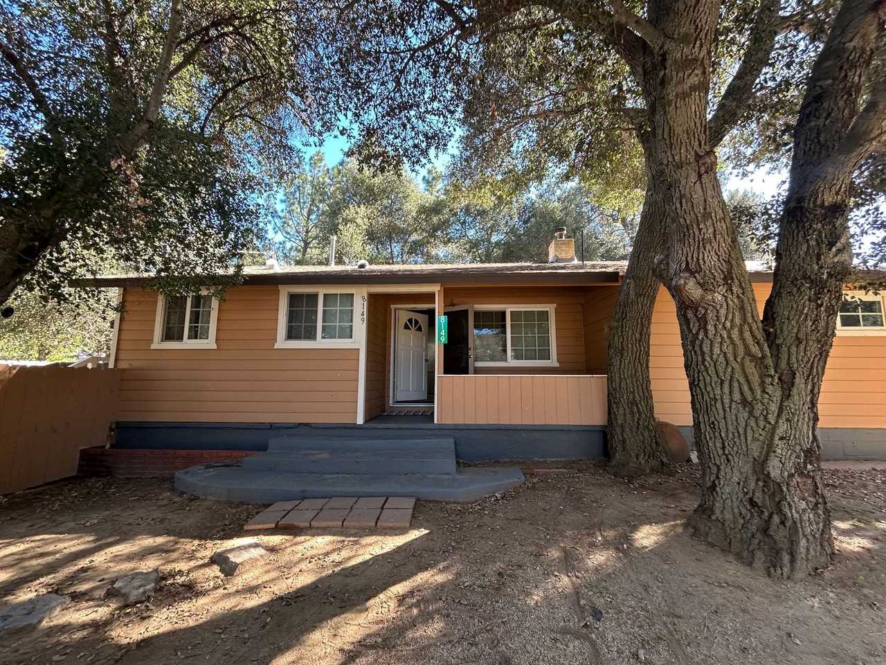 8149 Valley View Trl - Photo 2 of 17