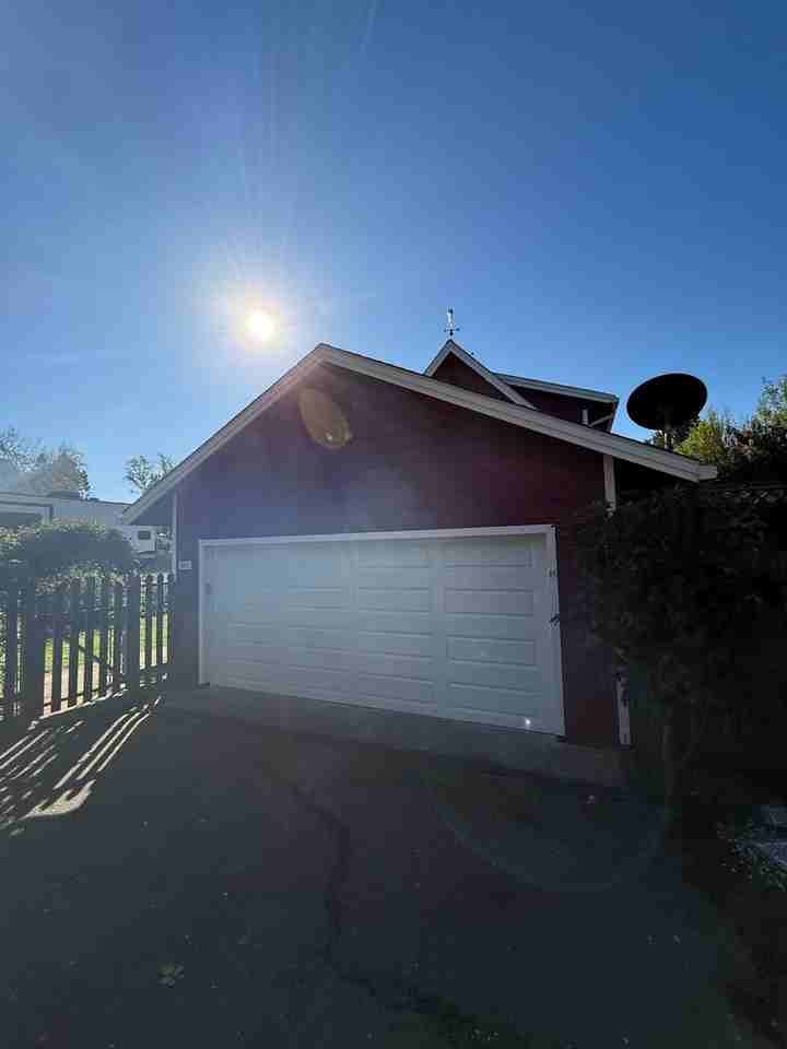 8893 Jeannette Ave - Photo 4 of 30