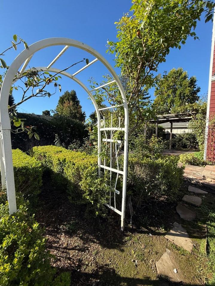 8893 Jeannette Ave - Photo 5 of 30