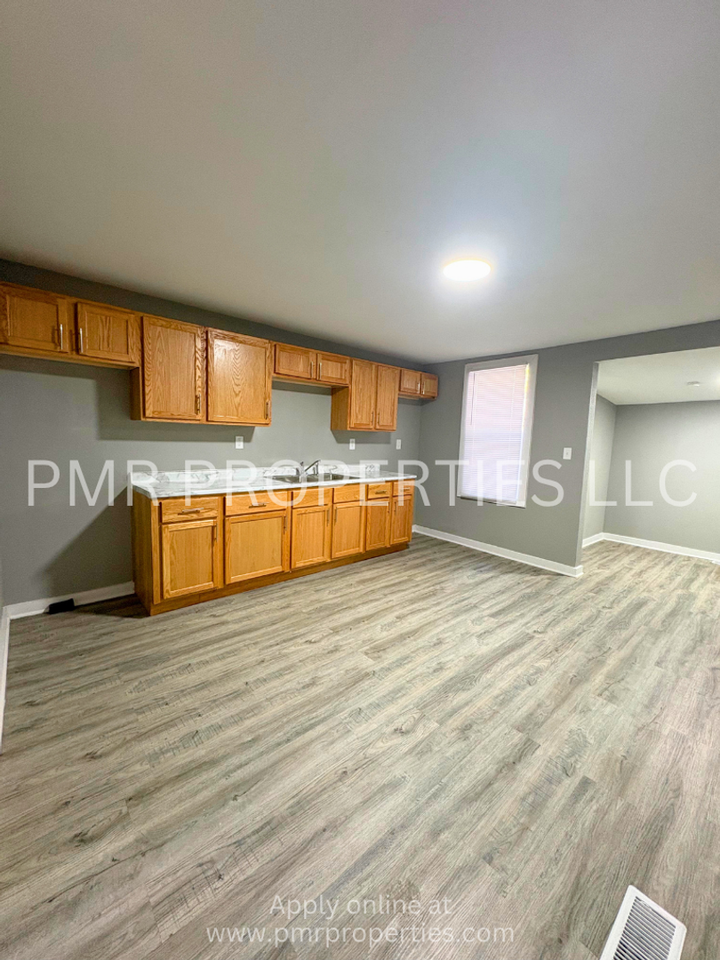 1910 Washington Ave - Photo 2 of 8