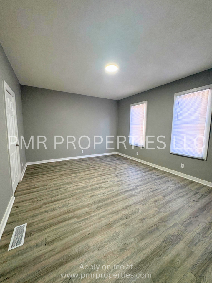 1910 Washington Ave - Photo 3 of 8