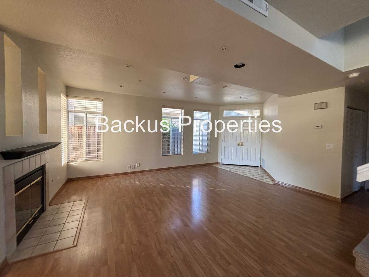 21113 Country Park Road - Photo 3 of 30