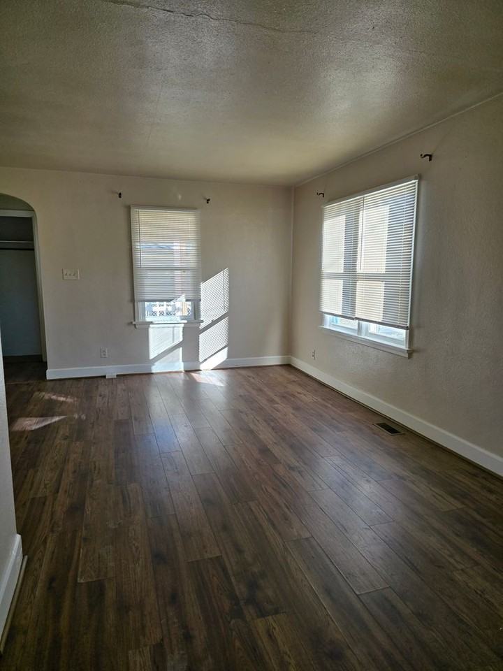 1930 E 2nd St - Photo 3 of 17