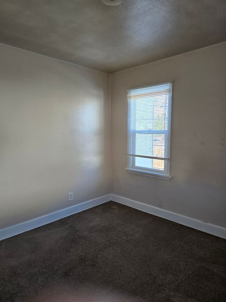 1930 E 2nd St - Photo 7 of 17