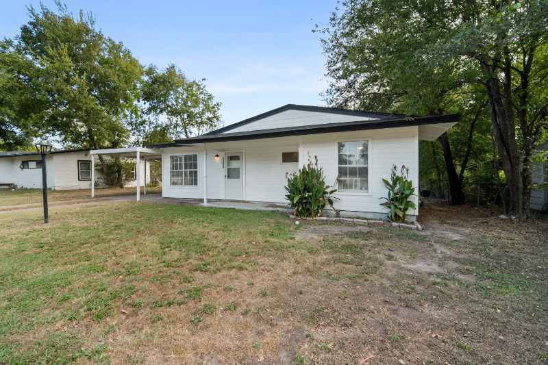 3003 Williams Dr - Photo 2 of 38