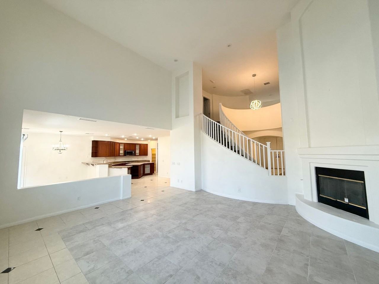 10246 Valaspen St - Photo 6 of 50