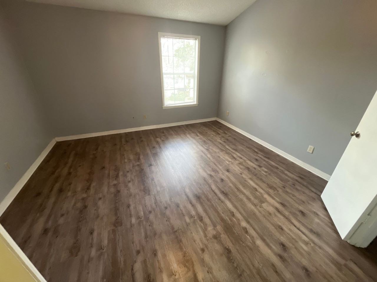 5710 Bratton Dr - Photo 6 of 12