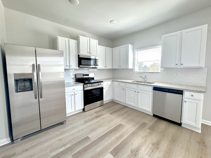 11075 Suria Dr - Photo 2 of 6