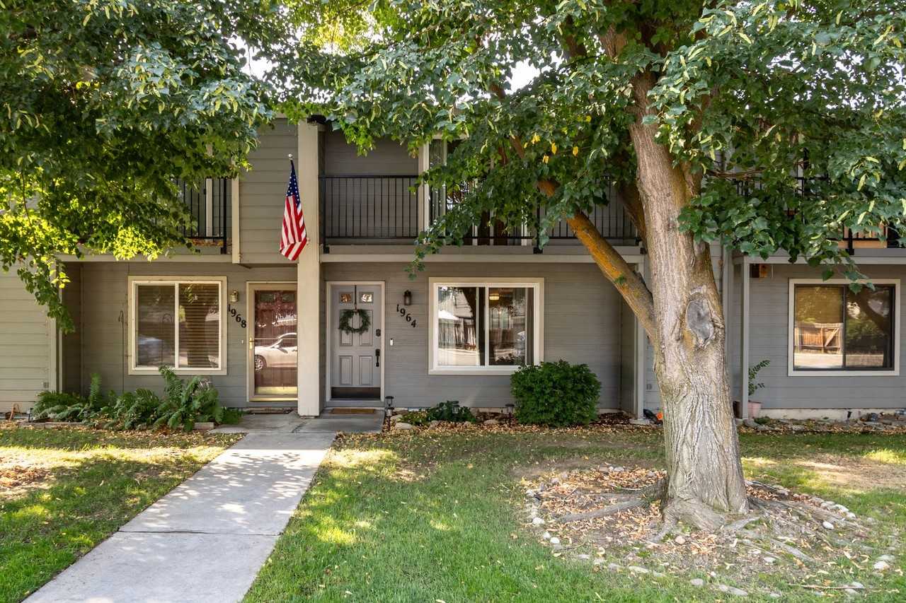 1964 E Old Saybrook Ln