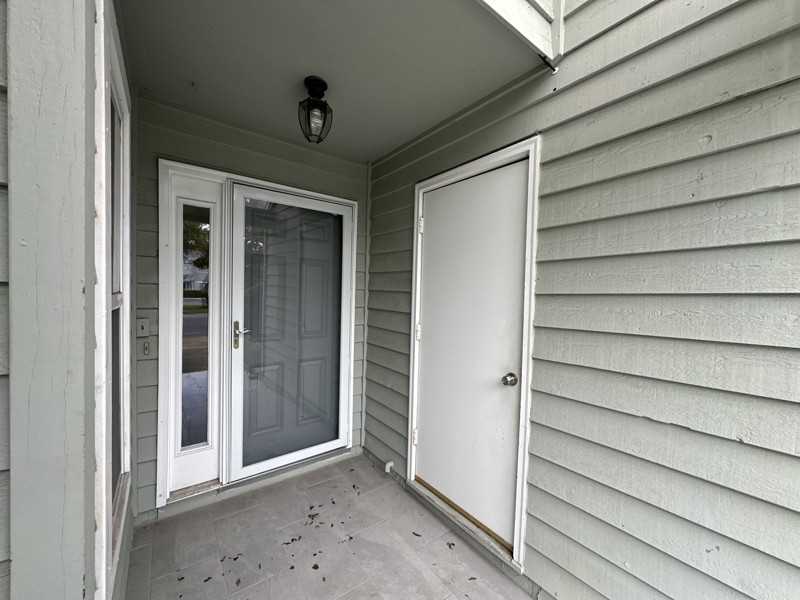 16 Shadow Moss Pl - Photo 2 of 20