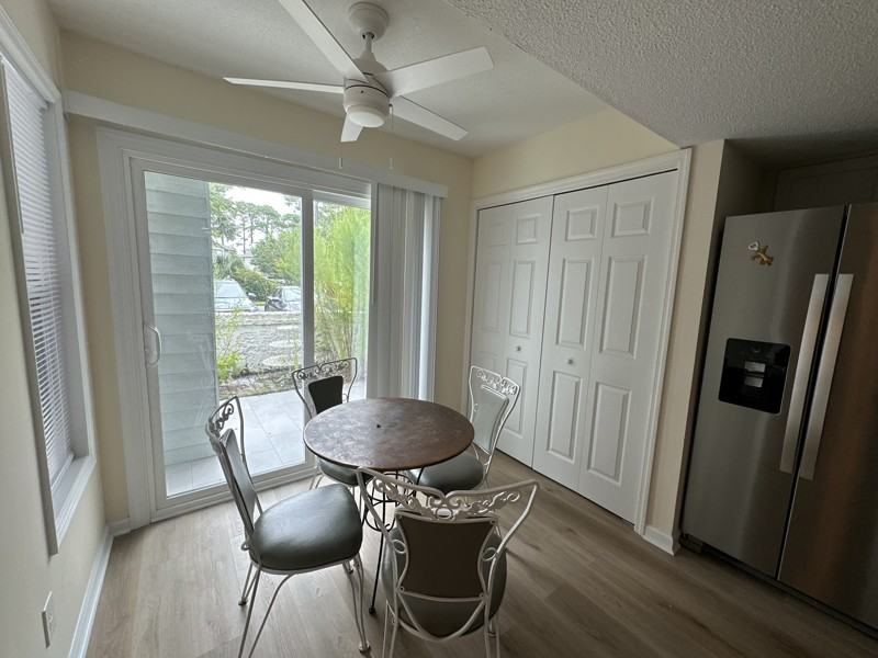 16 Shadow Moss Pl - Photo 4 of 20