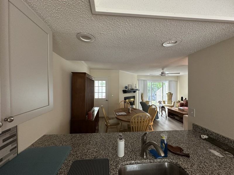 16 Shadow Moss Pl - Photo 7 of 20