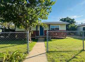 741 W Avenue Z - Photo 1 of 1