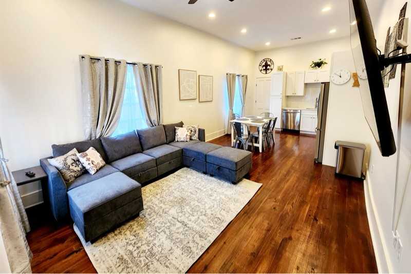 2320 Saint Philip St - Photo 4 of 8