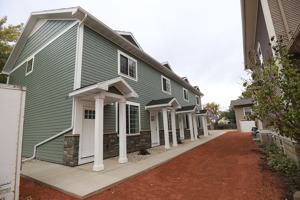 featured image of 435 Gladstone St