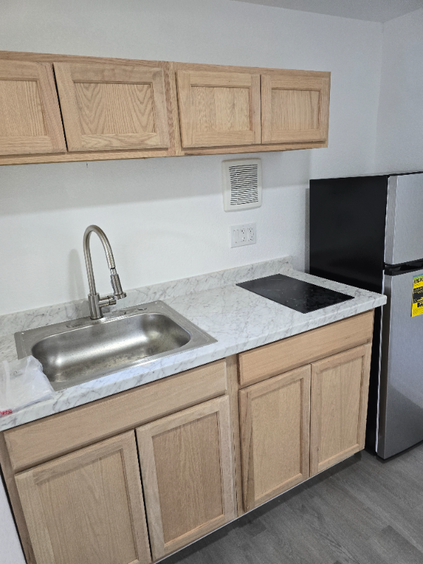 3212 East Henry Avenue #2 - Photo 3 of 15