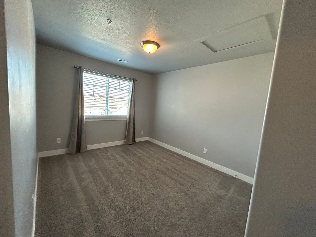 479 S 2500 W #6 - Photo 3 of 11