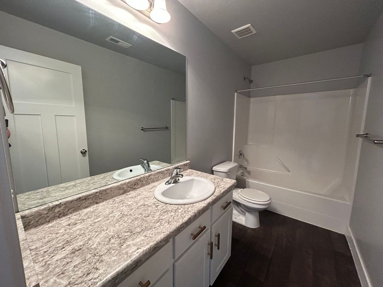479 S 2500 W #6 - Photo 5 of 11