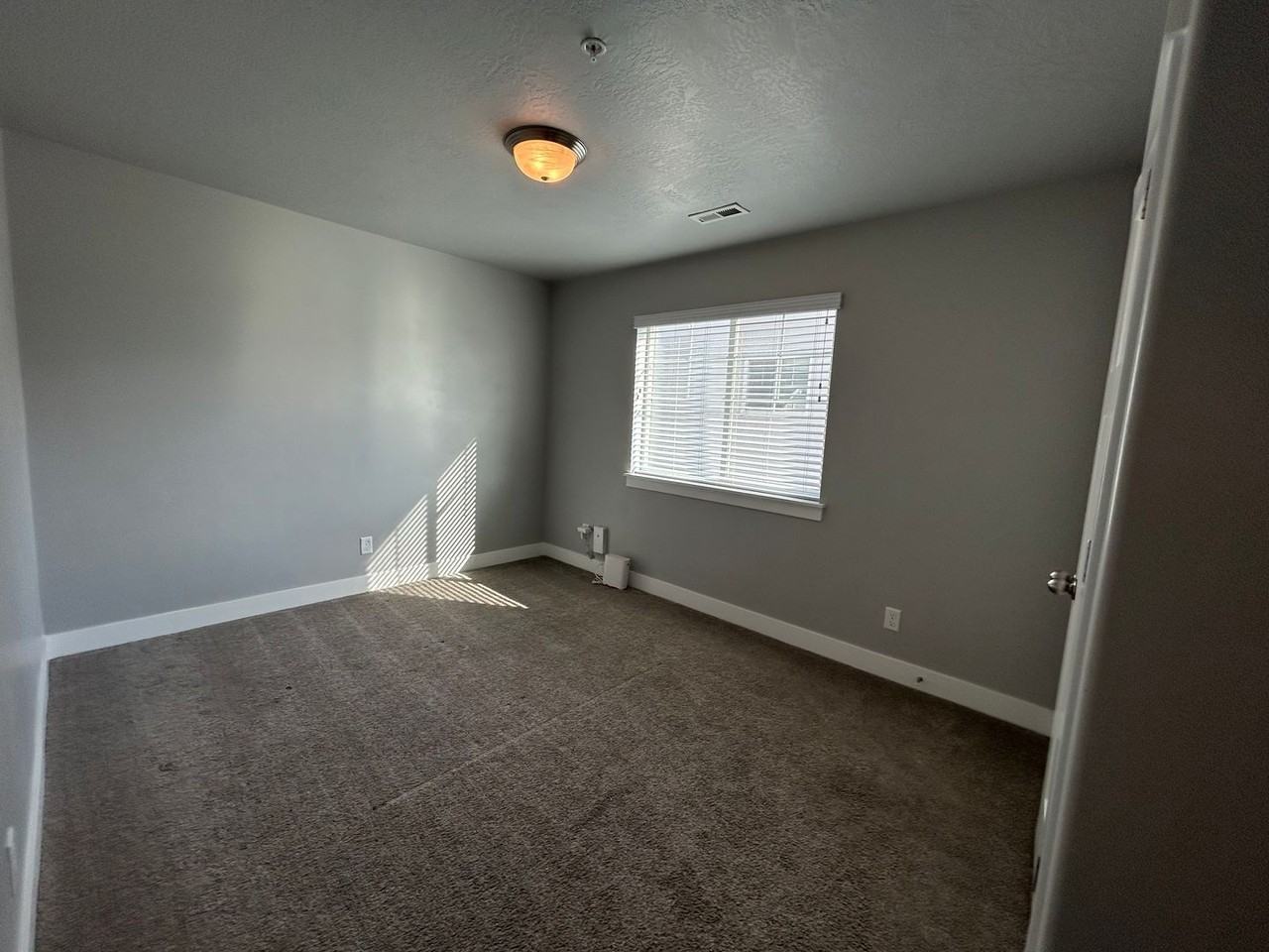 479 S 2500 W #6 - Photo 7 of 11